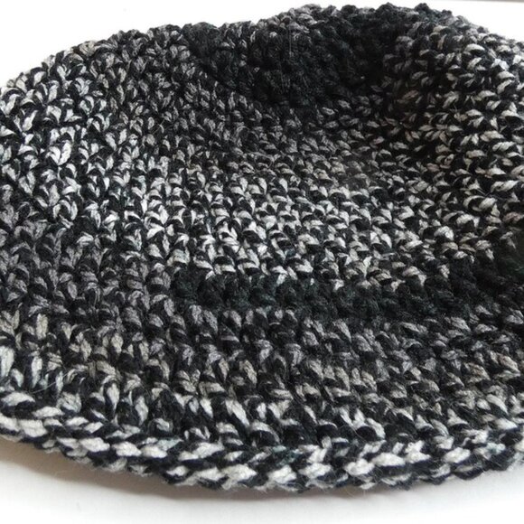 Handmade Crochet Stripe Beanie OS Spring Cap Black and White Warm Hat Hand Knit - Picture 4 of 5